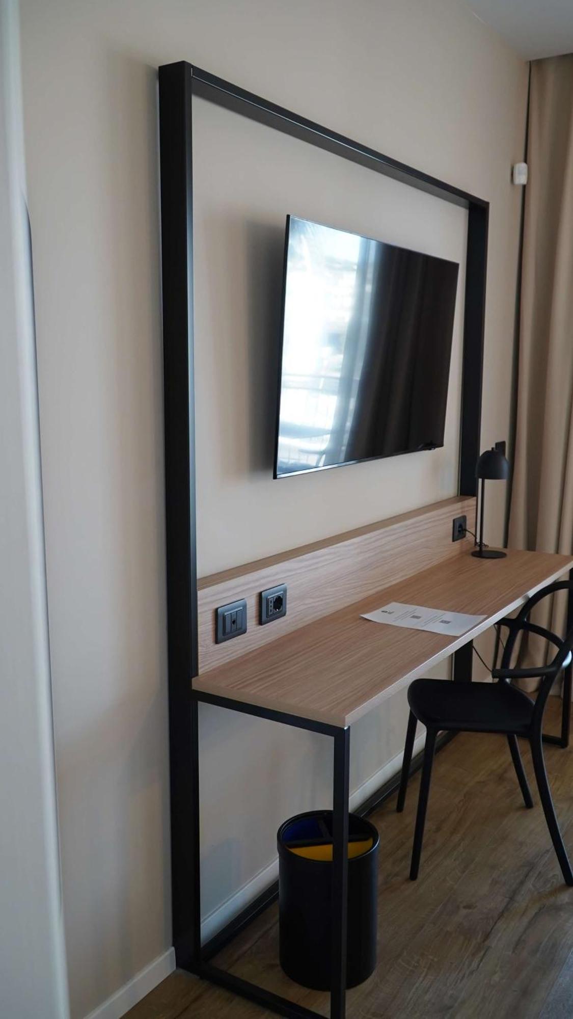 Western Hotel 4*